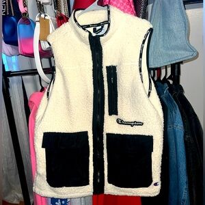 Champion Sherpa Vest
